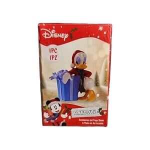 Disney Donald Duck Figurine Christmas Village Accessory By ruz Brand New